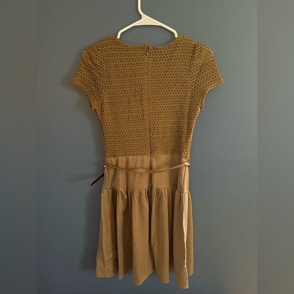 NWT Doe & Rae Belted Brown Smocked Mini Dress Size M - Picture 2 of 4